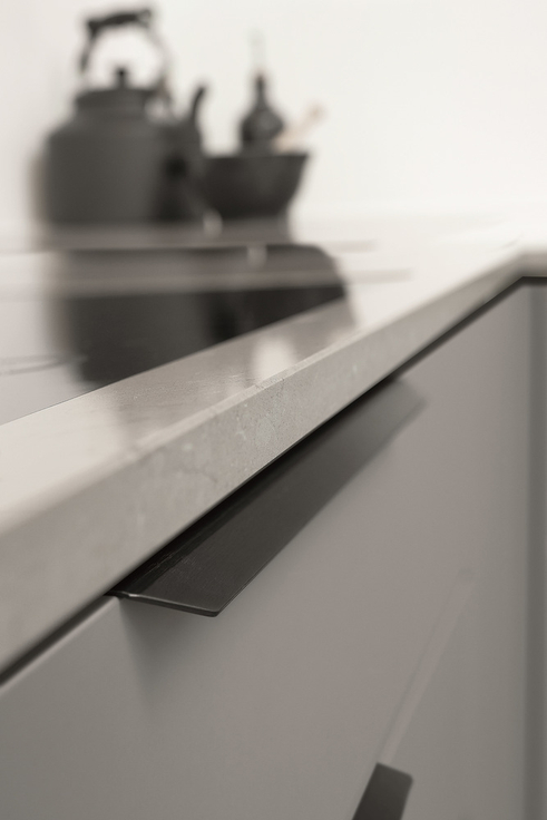 Furnipart - Blaze 2 - greb i aluminium børstet mat sort CC2x160mm L350mm B